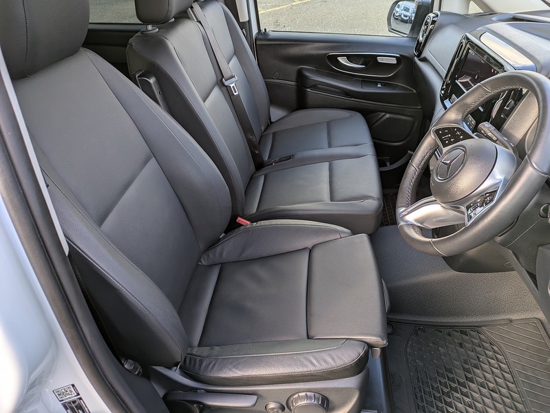 Mercedes-Benz 2.0 119 CDI SELECT Crew Van Double Cab 5dr Diesel G-Tronic RWD L2 Euro 6 (s/s) (190 ps)