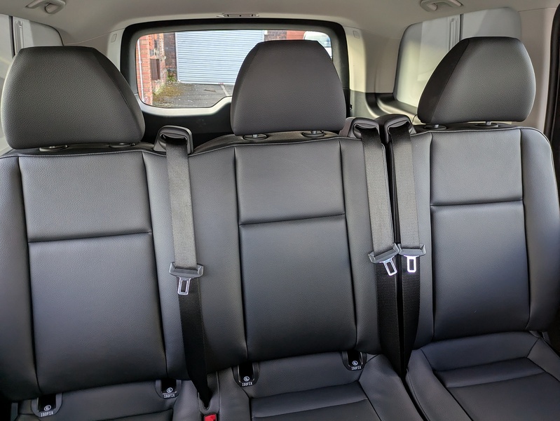 Mercedes-Benz 2.0 119 CDI SELECT Crew Van Double Cab 5dr Diesel G-Tronic RWD L2 Euro 6 (s/s) (190 ps)