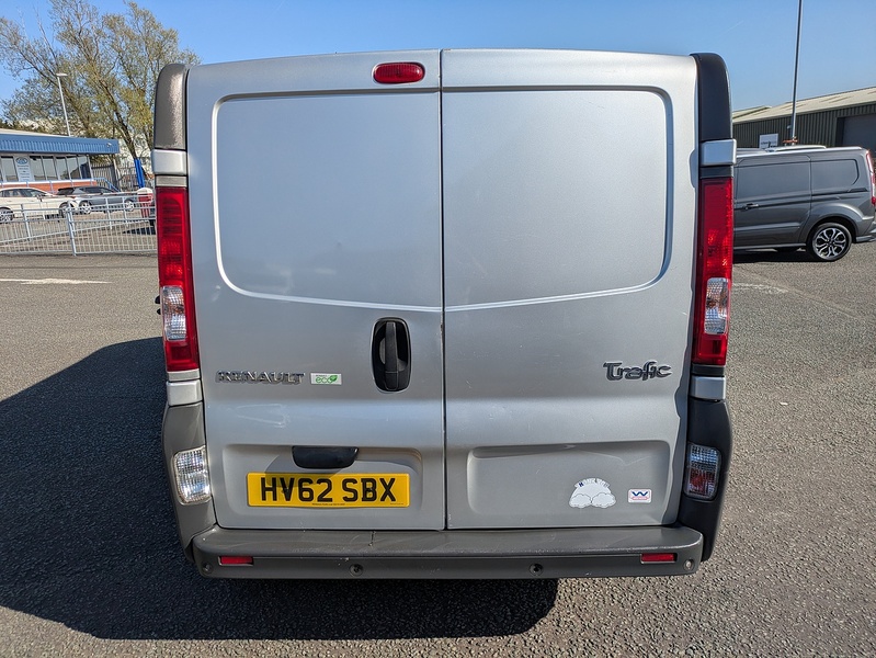 Renault 2.0 dCi LL29 eco Panel Van 3dr Diesel Manual L3 H1 (Phase 3) (180 g/km, 115 bhp)