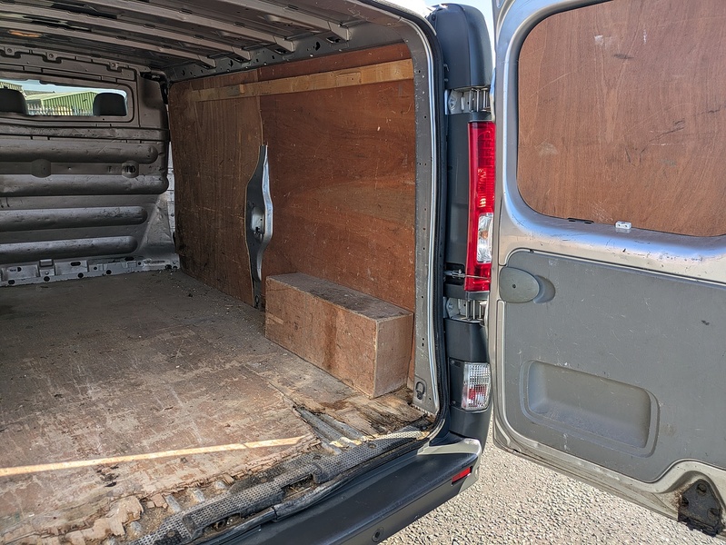 Renault 2.0 dCi LL29 eco Panel Van 3dr Diesel Manual L3 H1 (Phase 3) (180 g/km, 115 bhp)