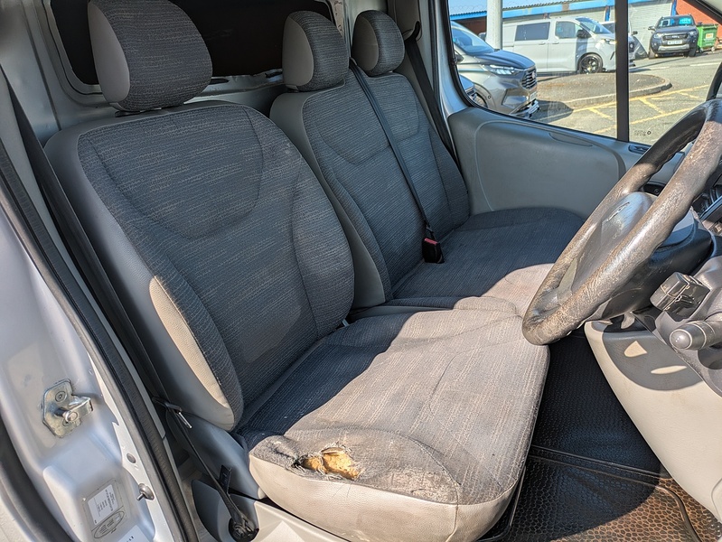 Renault 2.0 dCi LL29 eco Panel Van 3dr Diesel Manual L3 H1 (Phase 3) (180 g/km, 115 bhp)