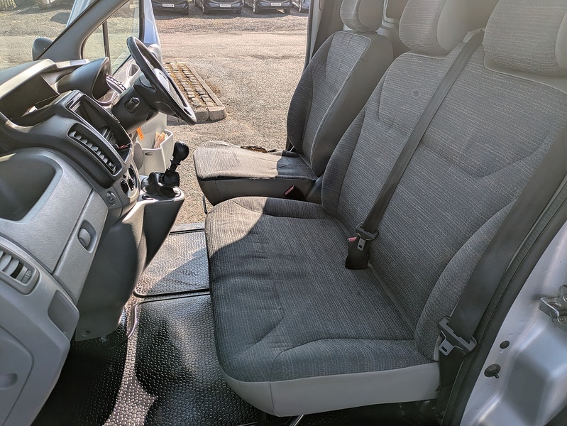 Renault 2.0 dCi LL29 eco Panel Van 3dr Diesel Manual L3 H1 (Phase 3) (180 g/km, 115 bhp)