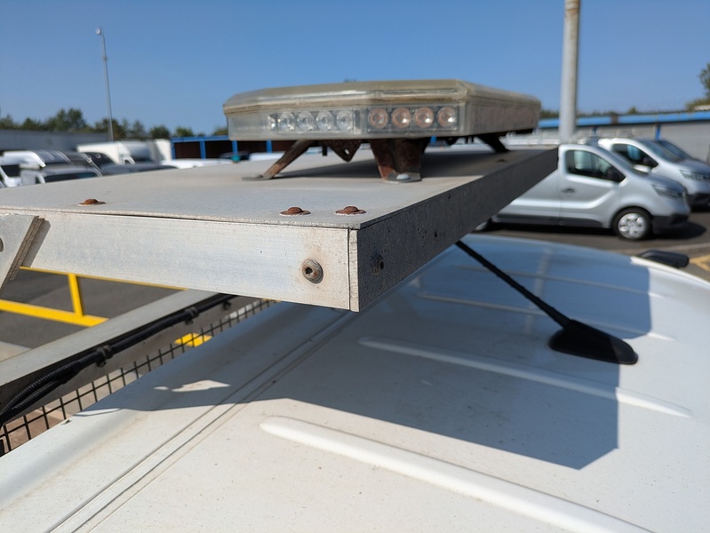 Volkswagen TDI CR35 Startline 2.0 2dr Dropside Tail lift Manual Diesel