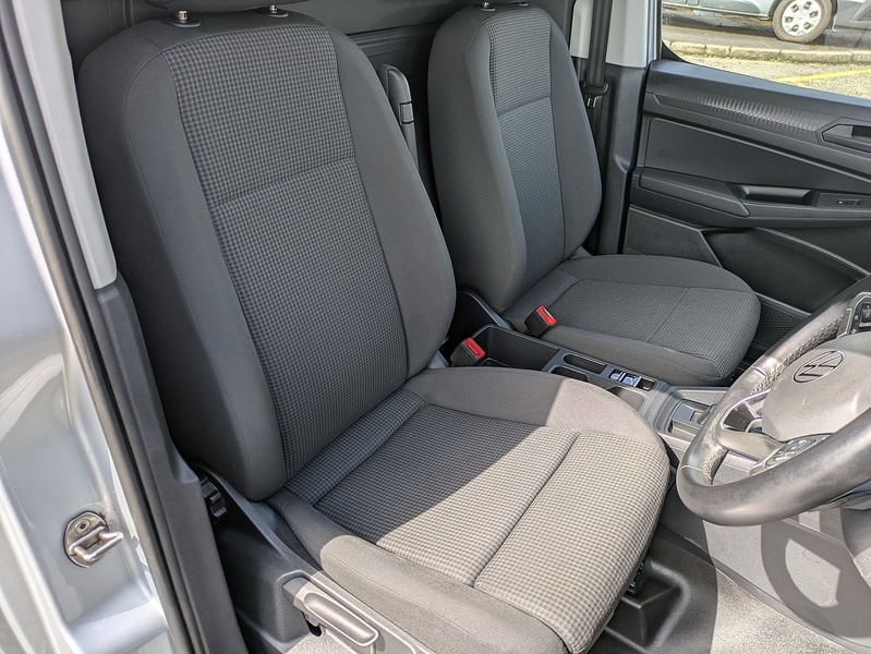 Volkswagen 2.0 TDI C20 Commerce Plus Panel Van 5dr Diesel DSG SWB Euro 6 (s/s) (122 ps)