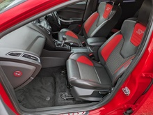 2.0 TDCi ST-2 Hatchback 5dr Diesel Manual Euro 6 (s/s) (185 ps)
