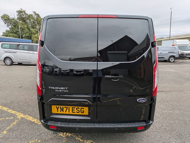 Ford 2.0 320 EcoBlue Limited Crew Van Double Cab 5dr Diesel Manual L1 H1 Euro 6 (s/s) (130 ps)