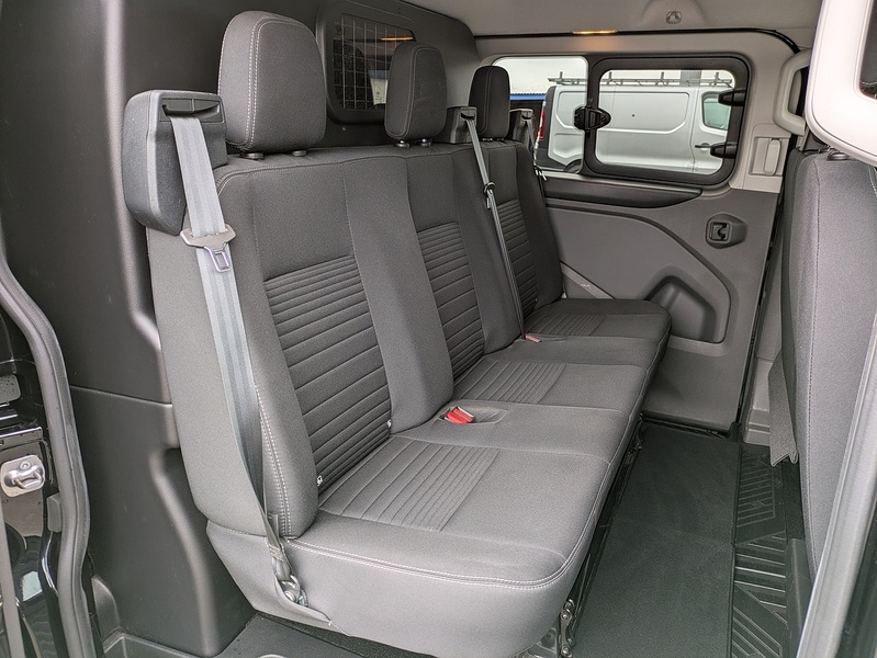 Ford 2.0 320 EcoBlue Limited Crew Van Double Cab 5dr Diesel Manual L1 H1 Euro 6 (s/s) (130 ps)