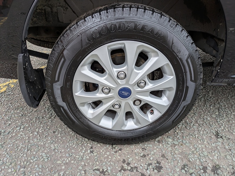 Ford 2.0 320 EcoBlue Limited Crew Van Double Cab 5dr Diesel Manual L1 H1 Euro 6 (s/s) (130 ps)