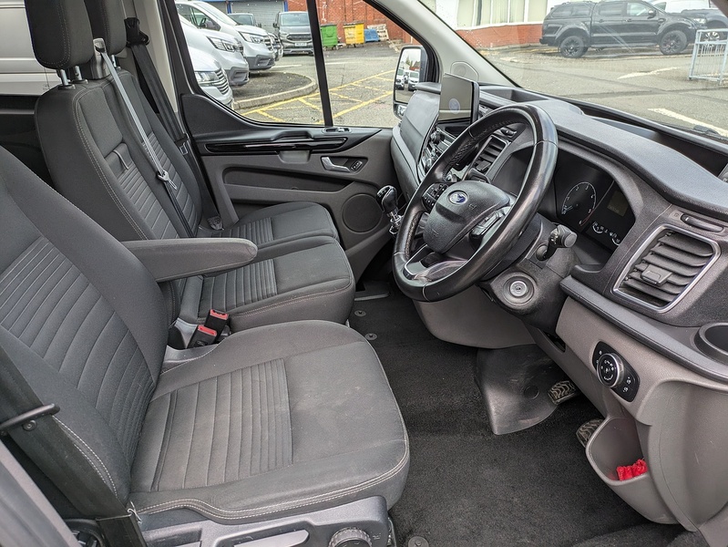 Ford 2.0 320 EcoBlue Limited Crew Van Double Cab 5dr Diesel Manual L2 H1 Euro 6 (s/s) (6 Seat) (130 ps)