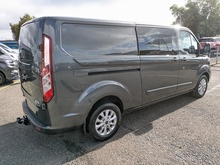 2.0 320 EcoBlue Limited Crew Van Double Cab 5dr Diesel Manual L2 H1 Euro 6 (s/s) (130 ps)