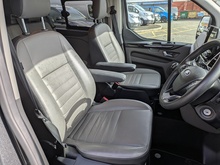 2.0 320 EcoBlue Limited Crew Van Double Cab 5dr Diesel Manual L2 H1 Euro 6 (s/s) (130 ps)