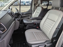 2.0 320 EcoBlue Limited Crew Van Double Cab 5dr Diesel Manual L2 H1 Euro 6 (s/s) (130 ps)