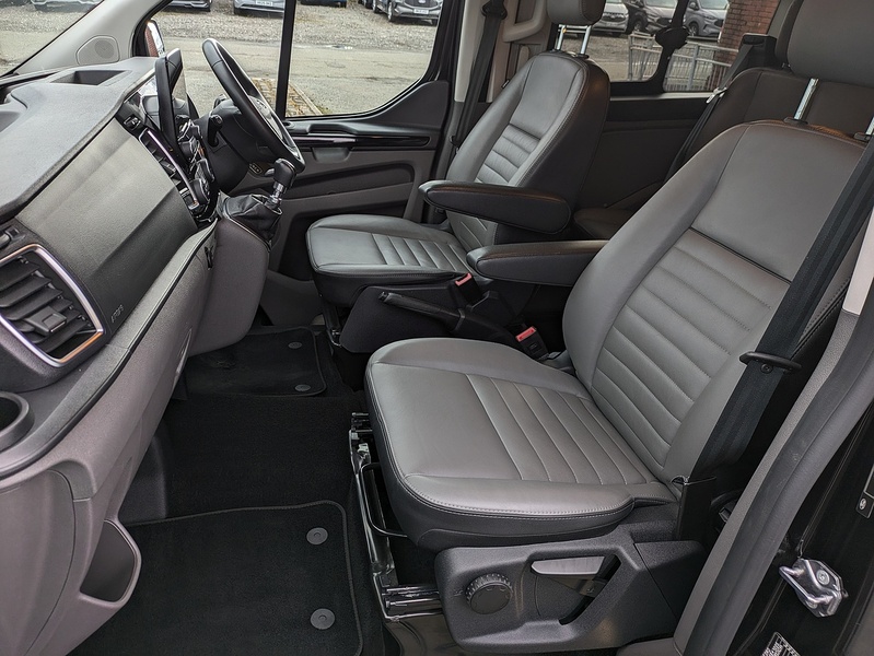 Ford 2.0 320 EcoBlue Limited Crew Van Double Cab 5dr Diesel Manual L2 H1 Euro 6 (s/s) (130 ps)