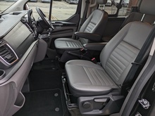 2.0 320 EcoBlue Limited Crew Van Double Cab 5dr Diesel Manual L2 H1 Euro 6 (s/s) (130 ps)