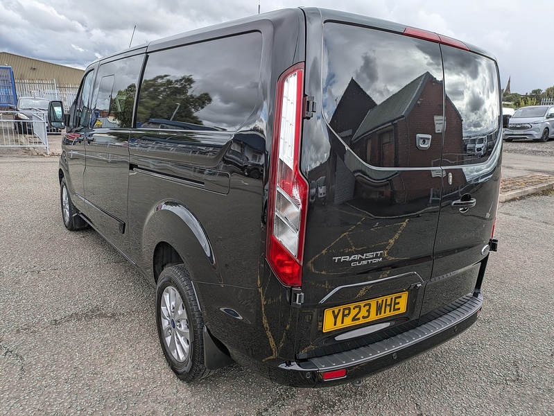 Ford 2.0 320 EcoBlue Limited Crew Van Double Cab 5dr Diesel Manual L2 H1 Euro 6 (s/s) (130 ps)