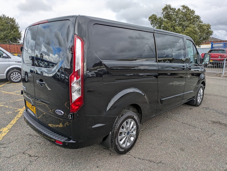 Ford 2.0 320 EcoBlue Limited Crew Van Double Cab 5dr Diesel Manual L2 H1 Euro 6 (s/s) (130 ps)