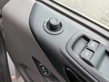 2.0 320 EcoBlue Limited Crew Van Double Cab 5dr Diesel Manual L2 H1 Euro 6 (s/s) (6 Seat) (130 ps)