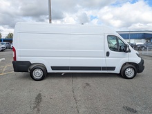 2.2 BlueHDi 335 Professional Panel Van 5dr Diesel Manual L3 H2 Euro 6 (s/s) (140 ps)