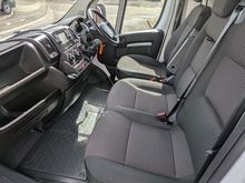 2.2 BlueHDi 335 Professional Panel Van 5dr Diesel Manual L3 H2 Euro 6 (s/s) (140 ps)