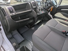 2.2 BlueHDi 335 Professional Panel Van 5dr Diesel Manual L3 H2 Euro 6 (s/s) (140 ps)