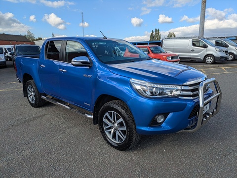 Toyota 2.4 D-4D Invincible Pickup Double Cab 4dr Diesel Auto 4WD Euro 6 (TSS, 3.5t) (150 ps)