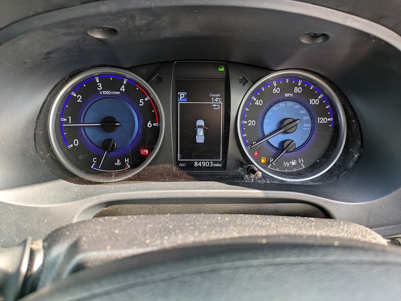 Toyota 2.4 D-4D Invincible Pickup Double Cab 4dr Diesel Auto 4WD Euro 6 (TSS, 3.5t) (150 ps)