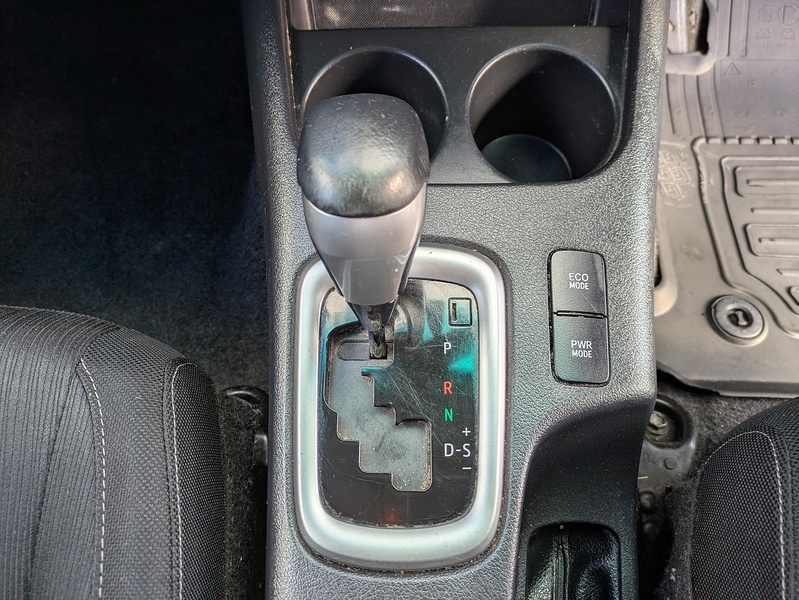 Toyota 2.4 D-4D Invincible Pickup Double Cab 4dr Diesel Auto 4WD Euro 6 (TSS, 3.5t) (150 ps)