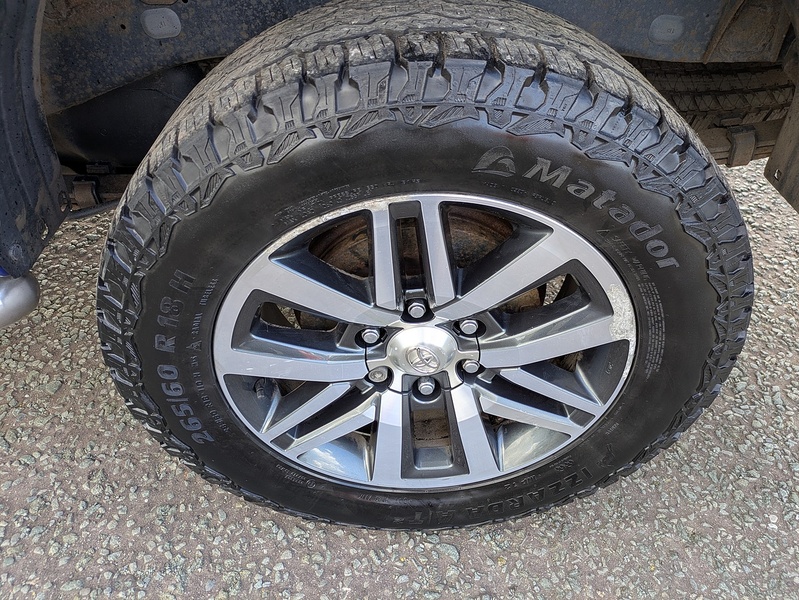 Toyota 2.4 D-4D Invincible Pickup Double Cab 4dr Diesel Auto 4WD Euro 6 (TSS, 3.5t) (150 ps)