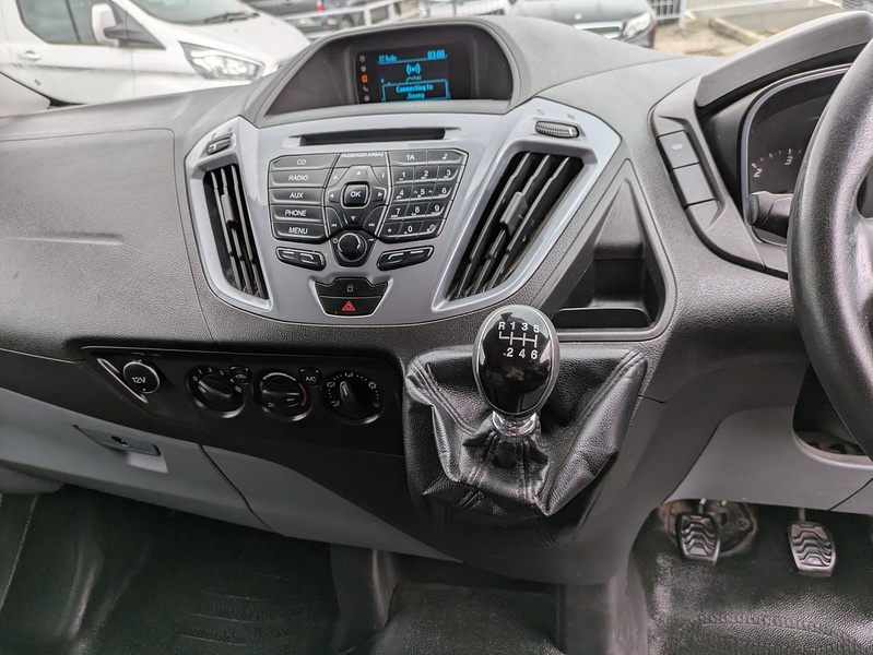 Ford 2.2 TDCi 270 Limited Panel Van 5dr Diesel Manual L1 H1 (186 g/km, 123 bhp)