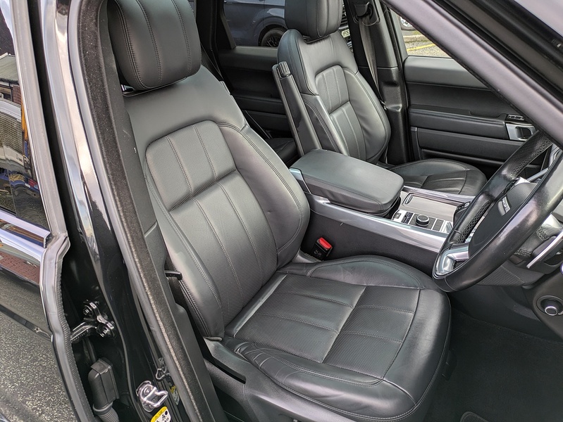 Land Rover 2.0 P400e 13.1kWh HSE Dynamic Black SUV 5dr Petrol Plug-in Hybrid Auto 4WD Euro 6 (s/s) (404 ps)