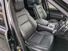 2.0 P400e 13.1kWh HSE Dynamic Black SUV 5dr Petrol Plug-in Hybrid Auto 4WD Euro 6 (s/s) (404 ps)