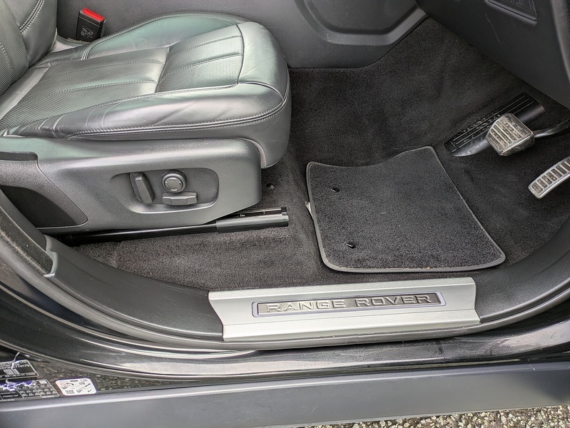 Land Rover 2.0 P400e 13.1kWh HSE Dynamic Black SUV 5dr Petrol Plug-in Hybrid Auto 4WD Euro 6 (s/s) (404 ps)