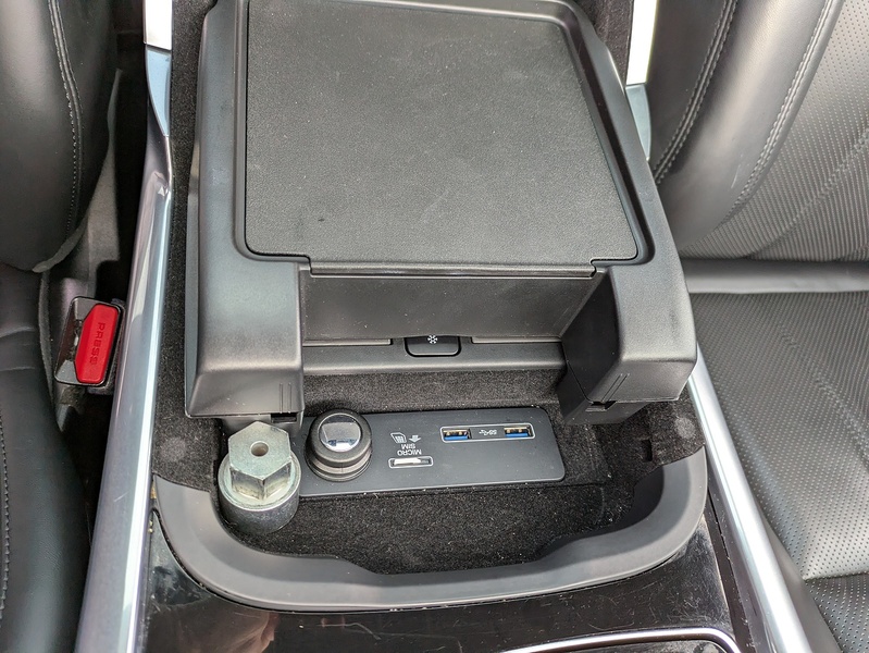 Land Rover 2.0 P400e 13.1kWh HSE Dynamic Black SUV 5dr Petrol Plug-in Hybrid Auto 4WD Euro 6 (s/s) (404 ps)