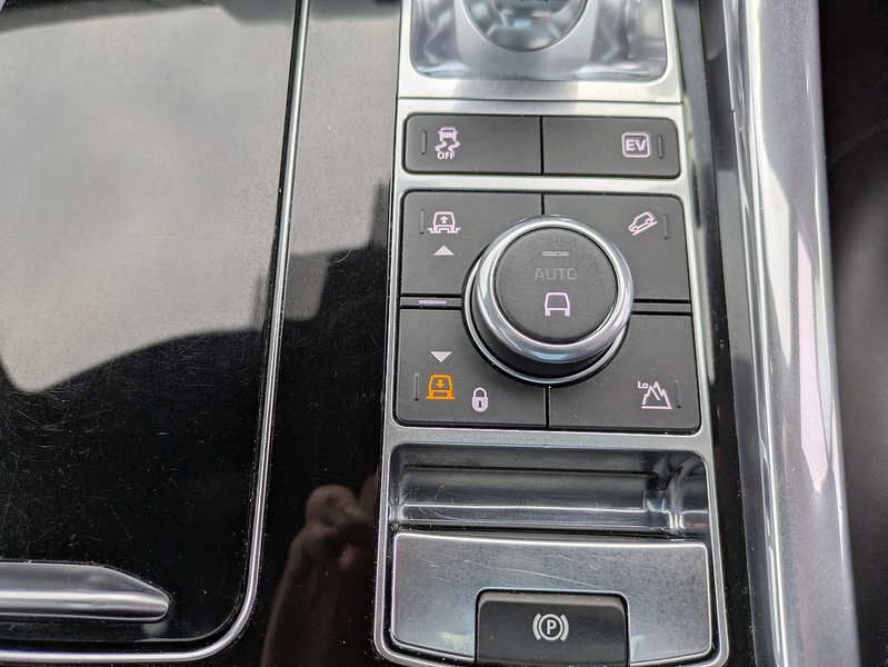 Land Rover 2.0 P400e 13.1kWh HSE Dynamic Black SUV 5dr Petrol Plug-in Hybrid Auto 4WD Euro 6 (s/s) (404 ps)