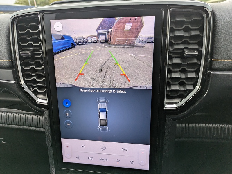 Ford 2.0 TD EcoBlue Wildtrak Pickup Double Cab 4dr Diesel Auto 4WD Euro 6 (s/s) (205 ps)