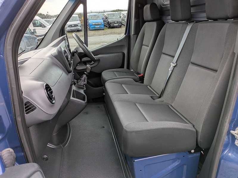 Mercedes-Benz 2.1 314 CDI Progressive Panel Van 5dr Diesel Manual FWD L2 H1 Euro 6 (s/s) (143 ps)