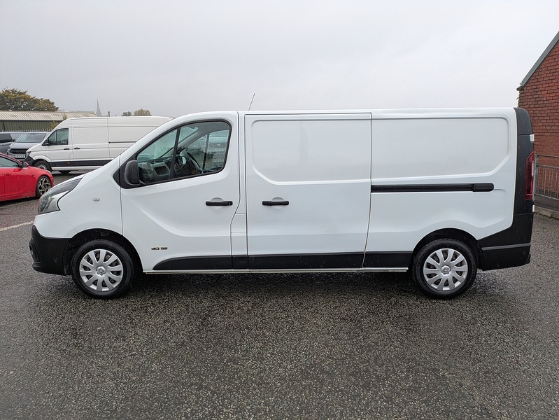 Renault 1.6 dCi 29 Business Panel Van 5dr Diesel Manual LWB Standard Roof Euro 5 (115 ps)