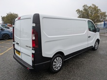 1.6 dCi 29 Business Panel Van 5dr Diesel Manual LWB Standard Roof Euro 5 (115 ps)