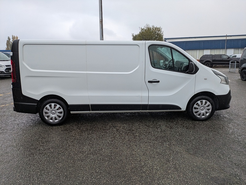 Renault 1.6 dCi 29 Business Panel Van 5dr Diesel Manual LWB Standard Roof Euro 5 (115 ps)
