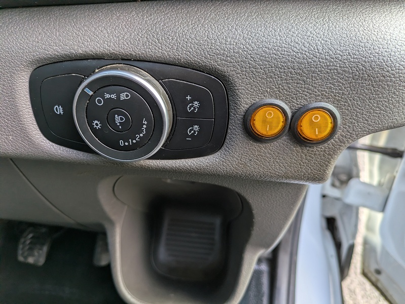 Ford 350 EcoBlue Leader 2.0 2dr Dropside Manual Diesel