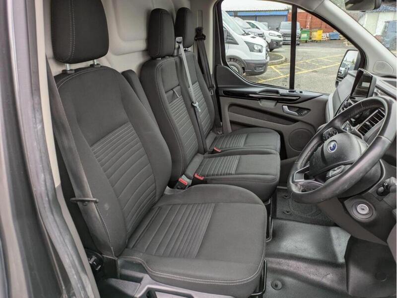 Ford 2.0 300 EcoBlue Limited Panel Van 5dr Diesel Auto L1 H1 Euro 6 (170 ps)