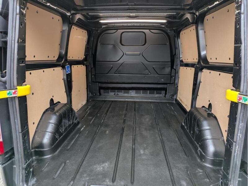 Ford 2.0 300 EcoBlue Limited Panel Van 5dr Diesel Auto L1 H1 Euro 6 (170 ps)