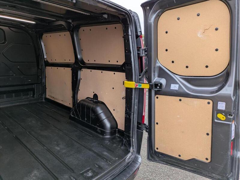 Ford 2.0 300 EcoBlue Limited Panel Van 5dr Diesel Auto L1 H1 Euro 6 (170 ps)