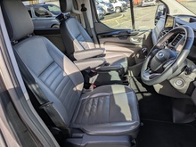 2.0 300 EcoBlue Limited Crew Van Double Cab 5dr Diesel Manual L1 H1 Euro 6 (s/s) (6 Seat) (170 ps)