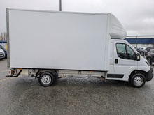 BlueHDi 335 Built for Business 2.2  Luton Box van Manual Diesel