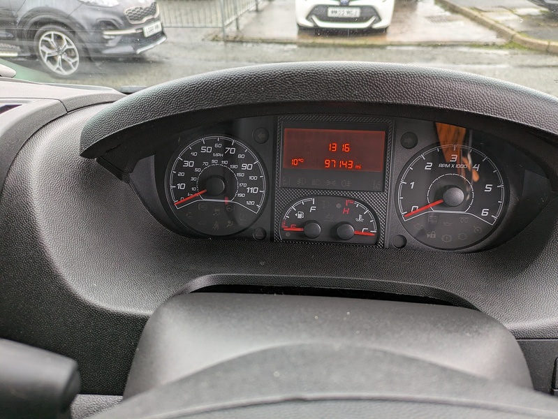 Peugeot BlueHDi 335 Built for Business 2.2  Luton Box van Manual Diesel