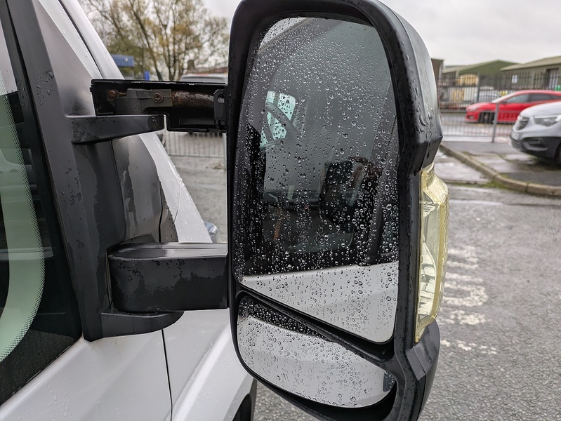 Peugeot BlueHDi 335 Built for Business 2.2  Luton Box van Manual Diesel