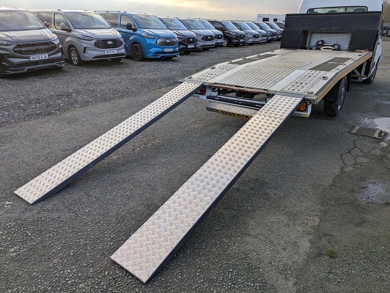 Nissan dCi 35 SE 2.3 2dr Vehicle Transporter Manual Diesel