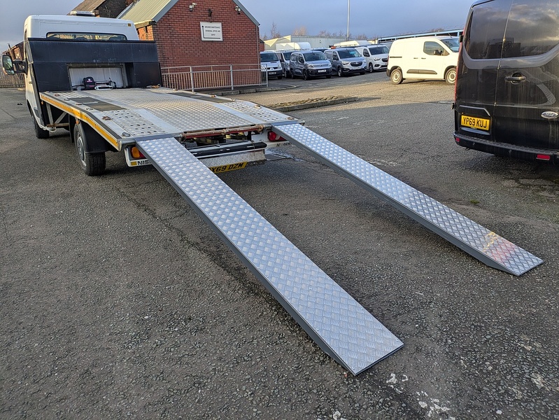 Nissan dCi 35 SE 2.3 2dr Vehicle Transporter Manual Diesel