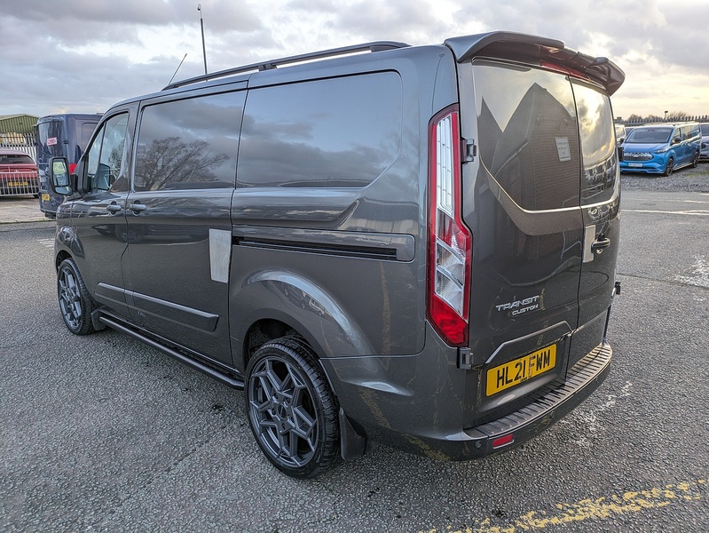 Ford 2.0 300 EcoBlue Limited Panel Van 5dr Diesel Auto L1 H1 Euro 6 (s/s) (170 ps)